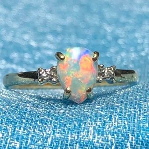 Vintage 10k Yellow Gold Opal Diamond Ring